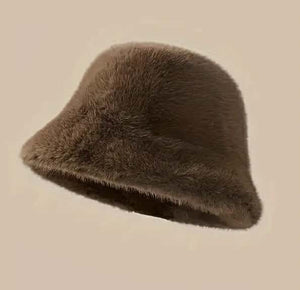 Fur bucket hat