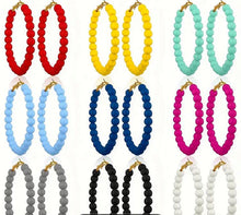 Cargar imagen en el visor de la galería, Multi-colored beaded Hoops