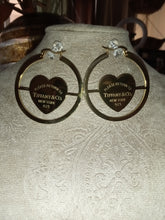 Cargar imagen en el visor de la galería, Tiffany Heart Hoops